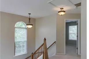 1 S Oakhurst Dr, Aurora, IL 60504 - Photo 17