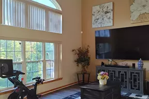 1503 Ashley Ct, Woodstock, IL 60098 - Photo 7