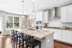 638 Riverbank Dr, Geneva, IL 60134 - Photo 5
