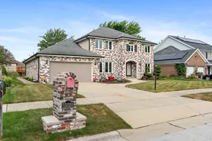 15020 Landings Ln, Oak Forest, IL 60452 - Photo 3