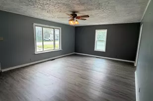 110 W Webb St, Carmi, IL 62821 - Photo 9