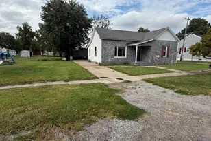 110 W Webb St, Carmi, IL 62821 - Photo 21