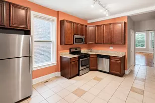 2833 N Albany Ave, Chicago, IL 60618 - Photo 3