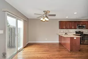 1390 Somerset Dr, Beecher, IL 60401 - Photo 5