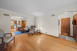 2828 N Melvina Ave, Chicago, IL 60634 - Photo 3