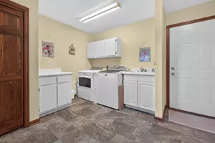13 Bay Pointe Dr, Bloomington, IL 61704 - Photo 27