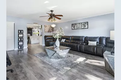 7927 Sherwood Circle, Hanover Park, IL 60133 - Photo 3