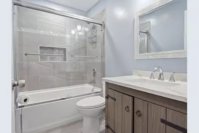7927 Sherwood Circle, Hanover Park, IL 60133 - Photo 17