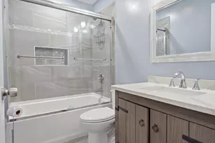 7927 Sherwood Circle, Hanover Park, IL 60133 - Photo 17