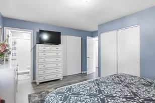 7927 Sherwood Circle, Hanover Park, IL 60133 - Photo 11