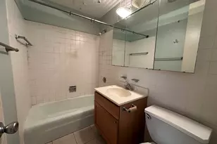 655 W Irving Park Rd, Chicago, IL 60613 - Photo 13