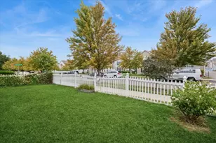 1572 Victoria Park Cir, Aurora, IL 60504 - Photo 19