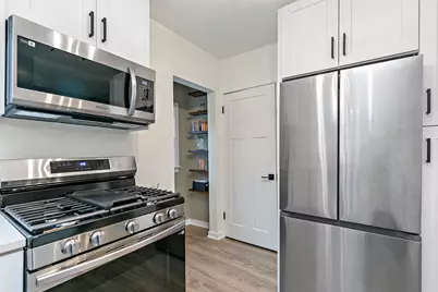 143 E Division Street, Villa Park, IL 60181 - Photo 15