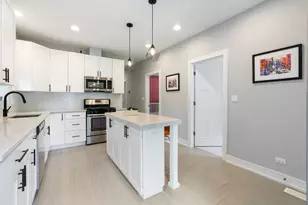 2637 W Coyle Ave, Chicago, IL 60645 - Photo 11