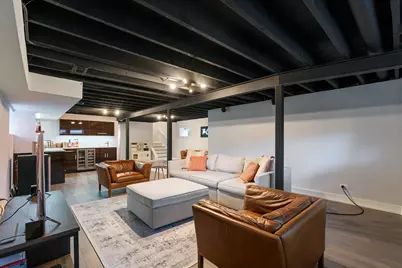 2637 W Coyle Avenue, Chicago, IL 60645 - Photo 23