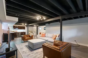 2637 W Coyle Ave, Chicago, IL 60645 - Photo 23