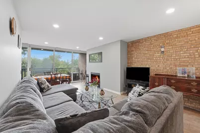 6020 Oakwood Drive #4A, Lisle, IL 60532 - Photo 3