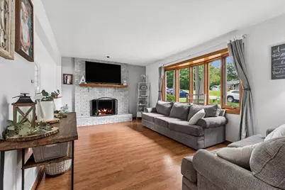 16 Woody Way, Oakwood Hills, IL 60013 - Photo 3