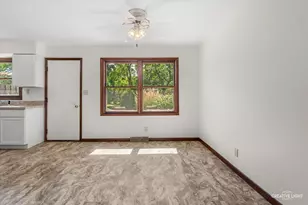 527-531 Prairie St, Hinckley, IL 60520 - Photo 7