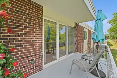 100 Deborah Lane #28B, Wheeling, IL 60090 - Photo 5