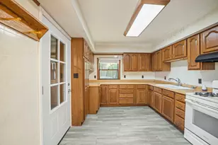 614 N Douglas St, Gilman, IL 60938 - Photo 7