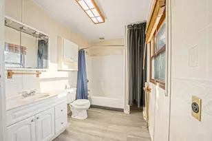 614 N Douglas St, Gilman, IL 60938 - Photo 13