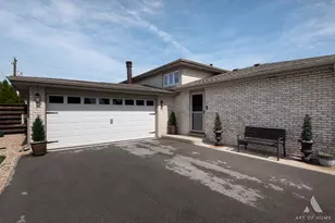 7934 W 81st Pl, Bridgeview, IL 60455 - Photo 3