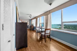 1700 E 56th St, Chicago, IL 60637 - Photo 7