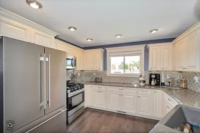 225 E Church Street, Sheridan, IL 60551 - Photo 7