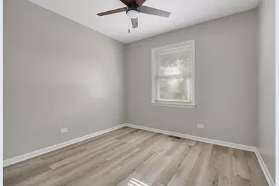 1031 Maple Lane, Elk Grove Village, IL 60007 - Photo 19