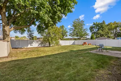1031 Maple Lane, Elk Grove Village, IL 60007 - Photo 23