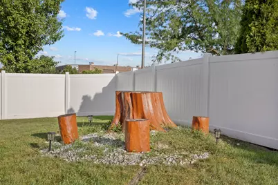 1031 Maple Lane, Elk Grove Village, IL 60007 - Photo 25