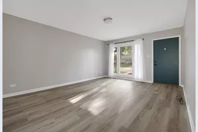 1031 Maple Lane, Elk Grove Village, IL 60007 - Photo 3