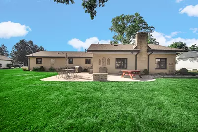 8210 Hillcrest Drive, Orland Park, IL 60462 - Photo 11