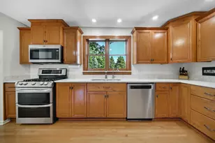 8210 Hillcrest Dr, Orland Park, IL 60462 - Photo 19
