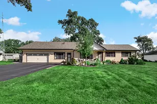 8210 Hillcrest Dr, Orland Park, IL 60462 - Photo 1
