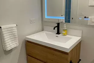 1057 N Wolcott Ave, Chicago, IL 60622 - Photo 21