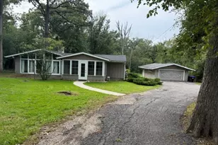 471 S St Marys Rd, Libertyville, IL 60048 - Photo 1
