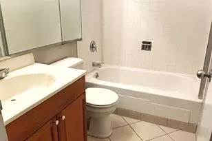 2650 N Lakeview Ave, Chicago, IL 60614 - Photo 5