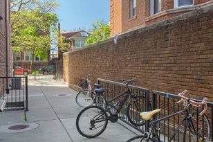 7456 N Greenview Ave, Chicago, IL 60626 - Photo 9