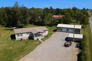 1535 Dewey Rd, Eldorado, IL 62930 - Photo 33