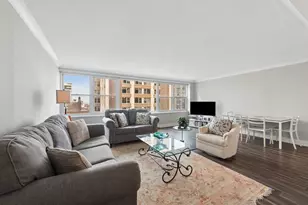 850 N Dewitt Pl, Chicago, IL 60611 - Photo 3
