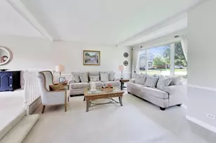 2424 E Miner St, Arlington Heights, IL 60004 - Photo 3