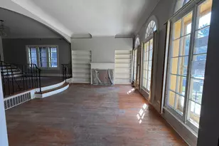 2412 E 74th St, Chicago, IL 60649 - Photo 3