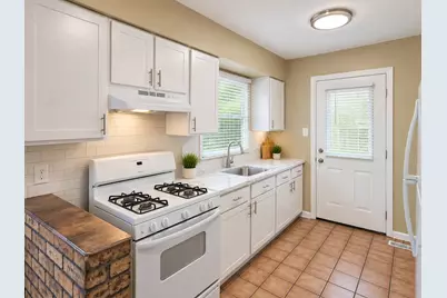 147 Birch Street, Carpentersville, IL 60110 - Photo 7