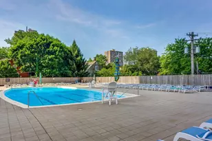 4250 N Marine Dr, Chicago, IL 60613 - Photo 25