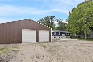 2714 N 3853rd Rd, Sheridan, IL 60551 - Photo 25