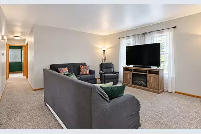 1534 Timberwood Court #1534, Sycamore, IL 60178 - Photo 3