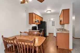 1534 Timberwood Ct, Sycamore, IL 60178 - Photo 5