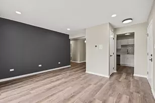 17975 Amherst Ct, Country Club Hills, IL 60478 - Photo 3